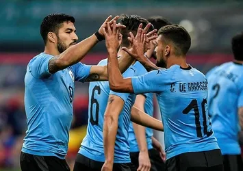 Musleralı Uruguay finale çıktı: 2-0