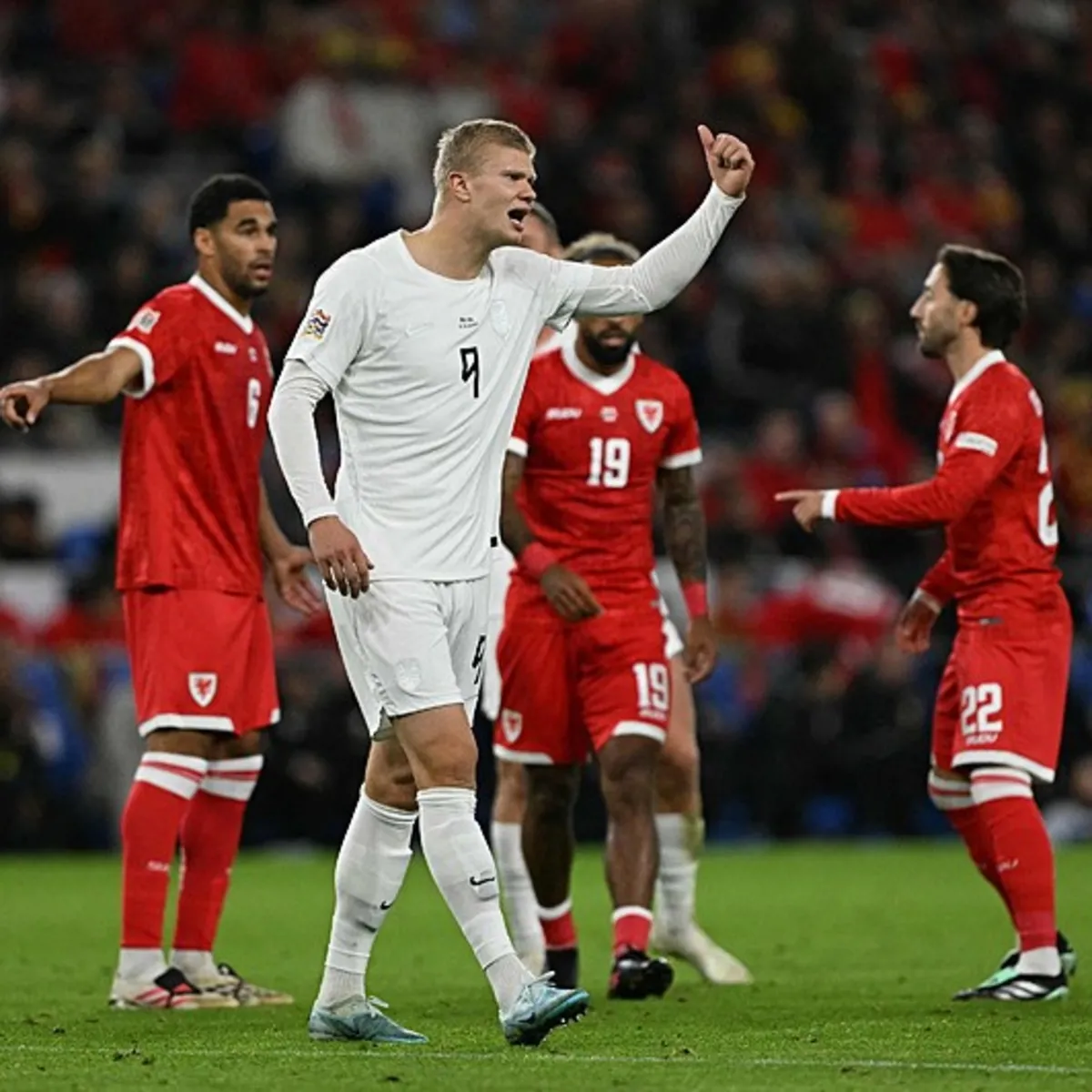 Galler sahasında Norveç'i şoka uğrattı!