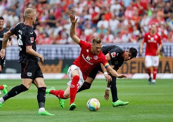 Leverkusen Mainz'i rahat geçti