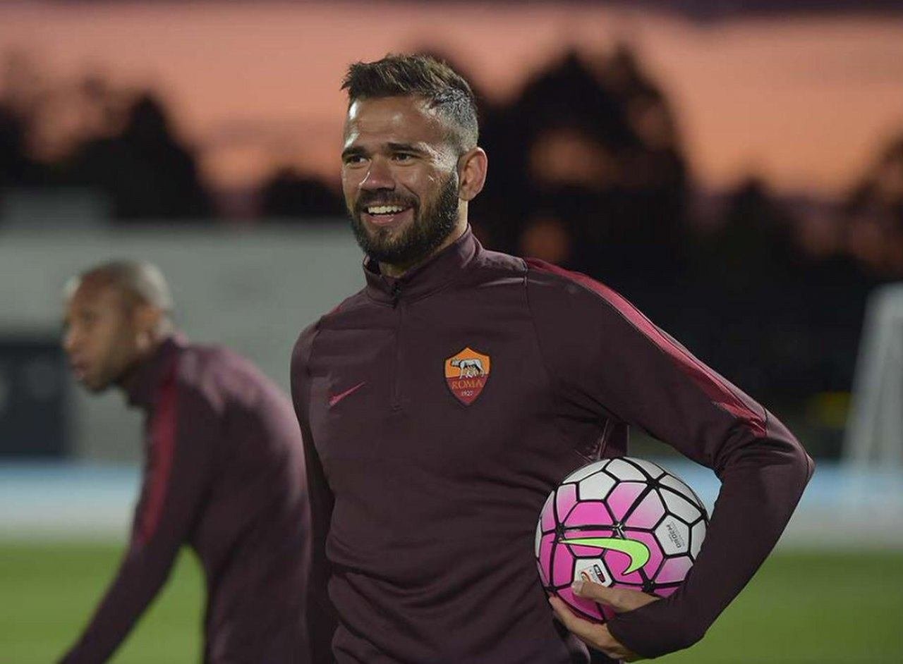 Beşiktaş’ta stopere 10 aday!