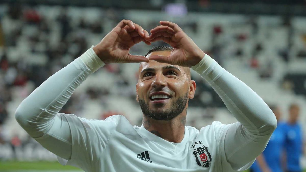 Beşiktaş Quaresma paylaşımı yaptı