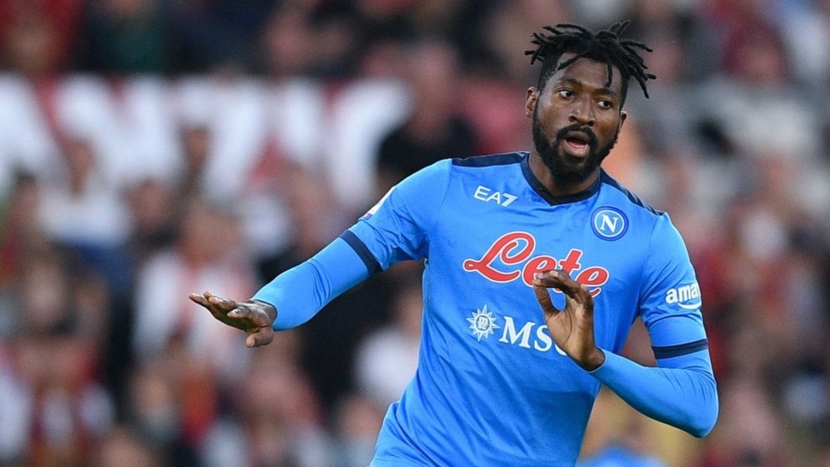 Mourinho'nun önceliği belli oldu! Napoli'nin yıldızıyla görüşecek Mourinho'nun önceliği belli oldu! Napoli'nin yıldızıyla görüşecek