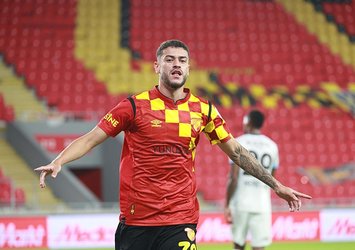 Romulo transferi Sesko'ya bağlı!