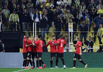 F.Bahçe Rennes maçında gol VAR'dan döndü! İşte o pozisyon