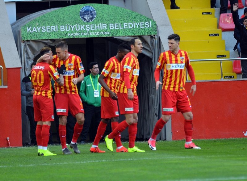 Kayserispor - Göztepe maçından kareler