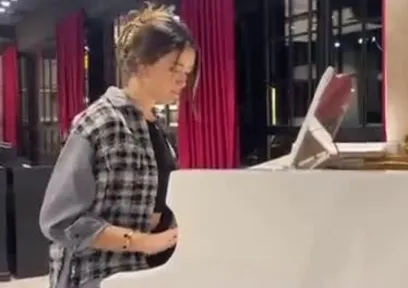 Zehra Güneş piyano çaldığı anları paylaştı!