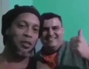 Ronaldinho'dan ailesine videolu mesaj