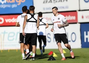 Beşiktaş'ta Sosa sorunu tatlıya bağlandı!