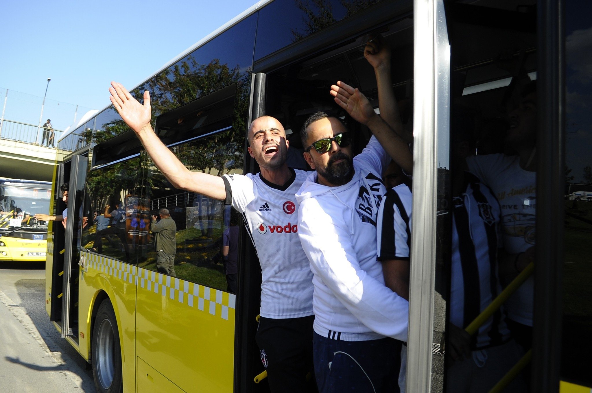 Kadıköy’de beyaz tribün!