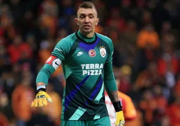 Muslera'dan sakatlık itirafı!