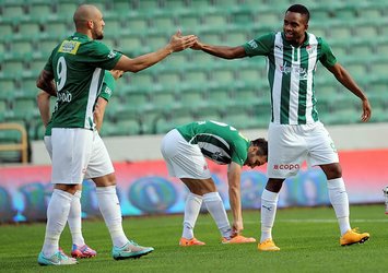 Bursaspor Fernandao-Bakambu ikilisini mumla arıyor