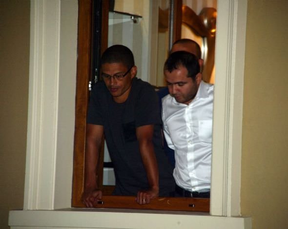 Vedalar hüzünlü olur