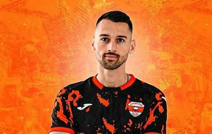 Adanaspor Alpay Çelebi’yi renklerine bağladı