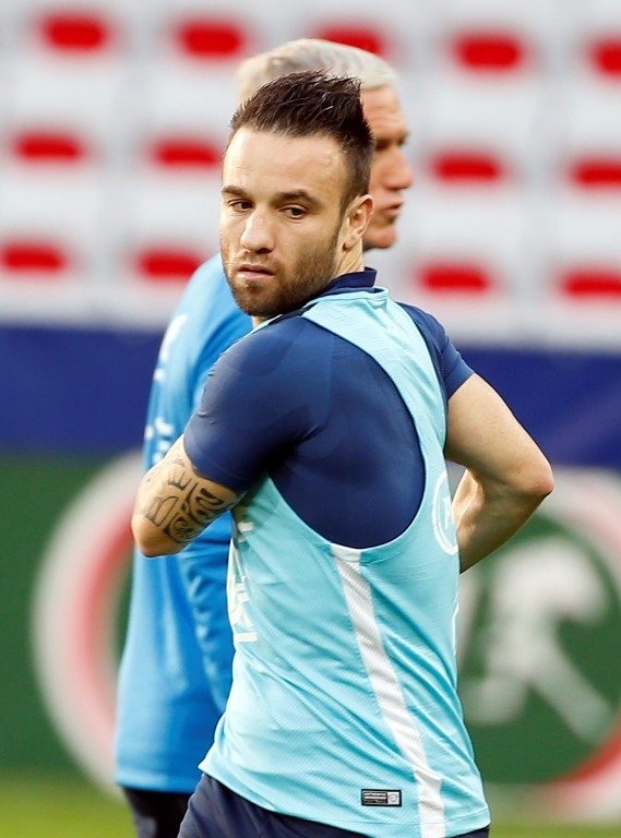 Mathieu Valbuena, Cuma günü imzalıyor