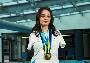 Paralimpik Milli Yüzücü Sümeyye Boyacı'ya sponsor desteği