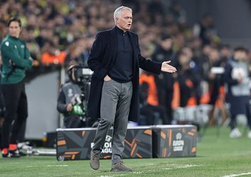 Mourinho'dan taraftara eleştiri!