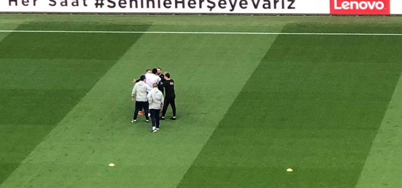 Volkan Demirel ile Hasan Şaş arasında gerginlik