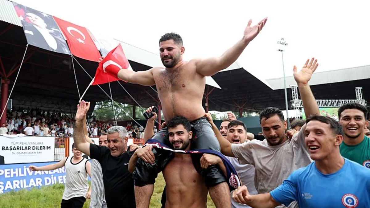 665. Tarihi Kırkpınar Yağlı Güreşleri'nde başpehlivanlığı Erkan Taş kazandı