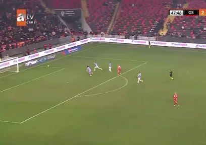 Galatasaray 3. gole çok yaklaştı!