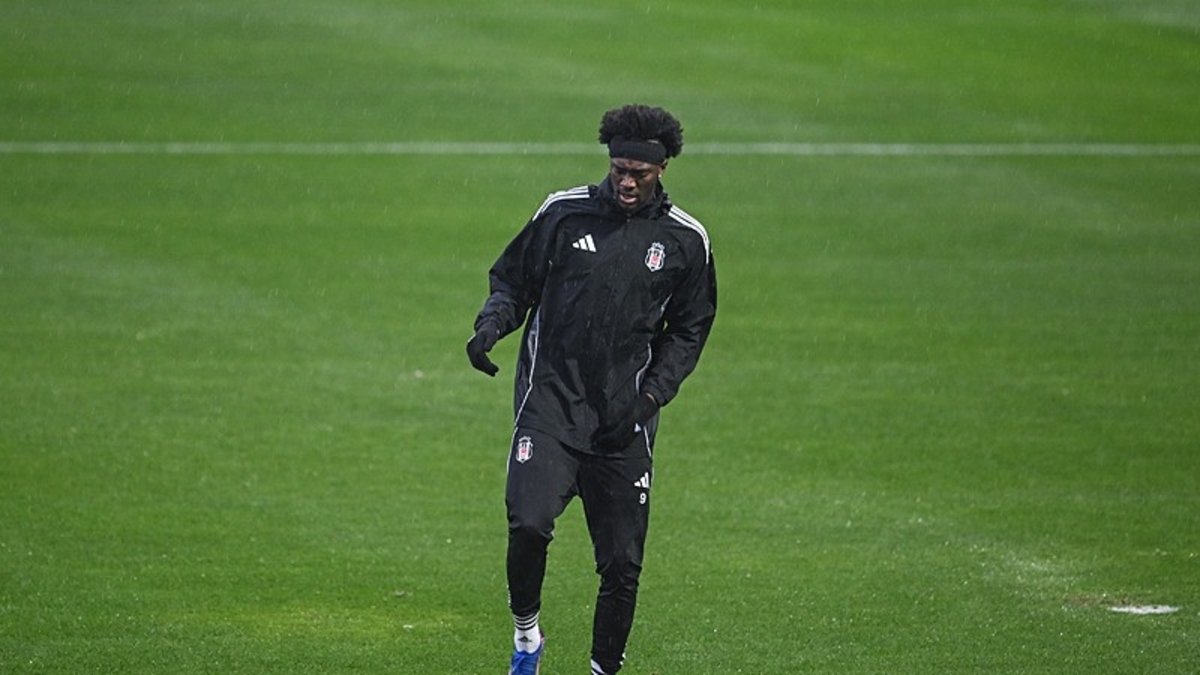 Beşiktaş'ta Tammy Abraham kamptan ayrıldı!