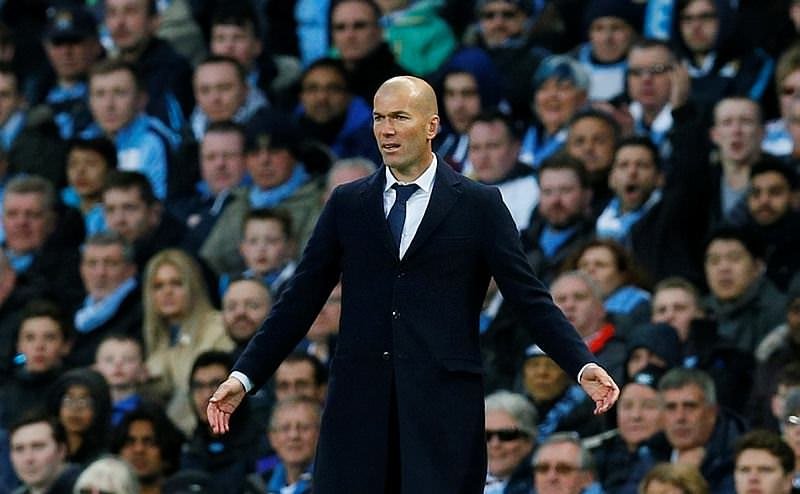 Zidane’ın pantolonu yırtılınca...