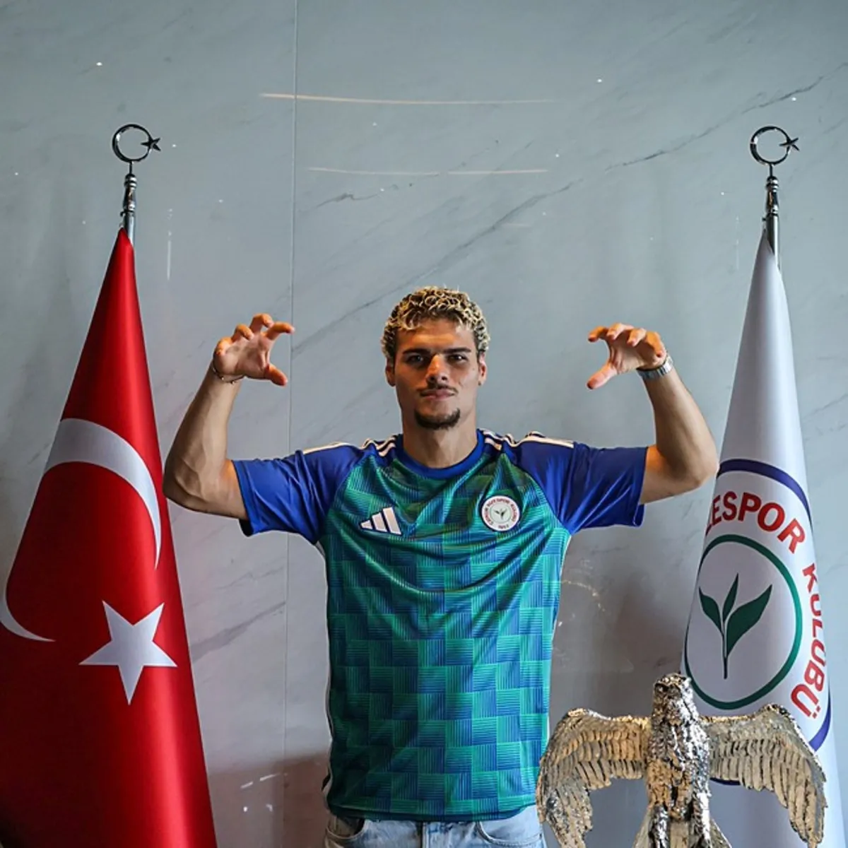 Çaykur Rizespor, Can Bozdoğan'ı Transfer Etti