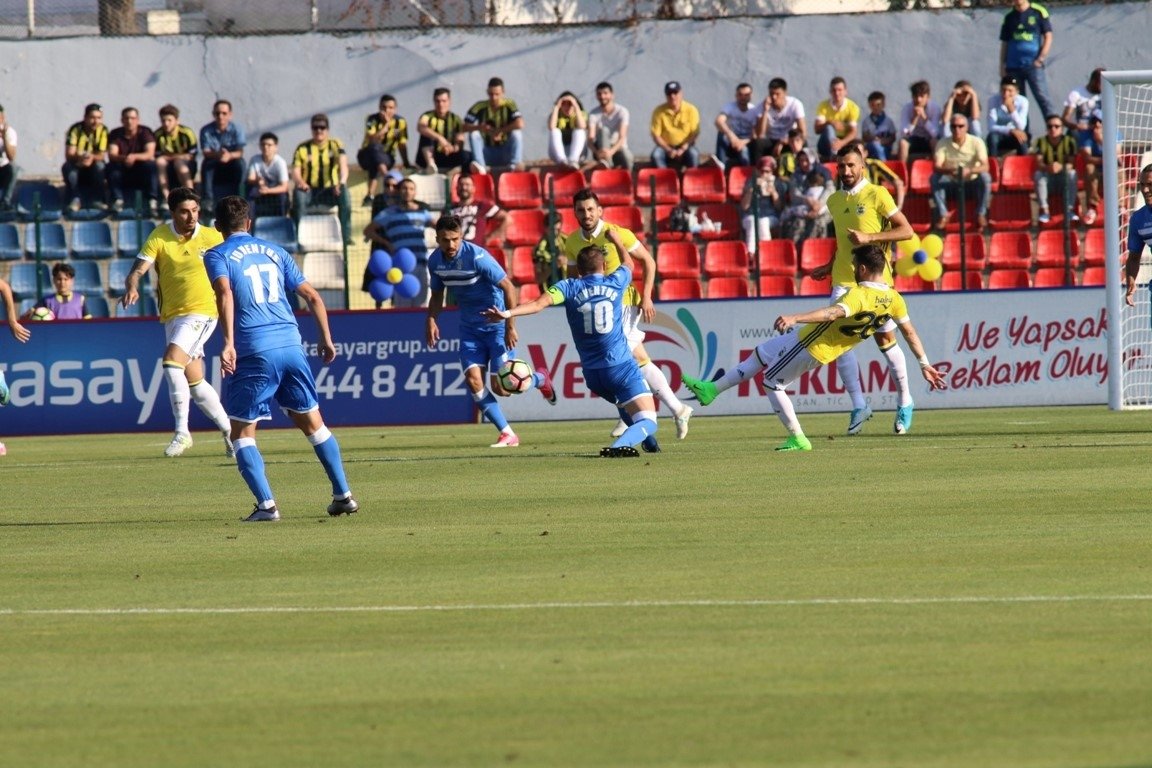 Fenerbahçe, Juventus Bükreş’e mağlup oldu