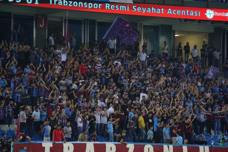 Trabzonspor-AEK maçından kareler