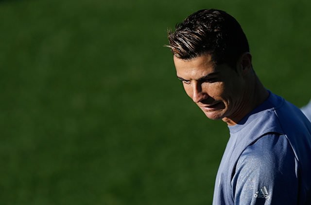 Ronaldo’nun yıllık geliri dudak uçuklattı!