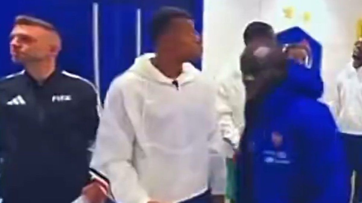 Fenerbahçe'nin yıldızı N'Golo Kante'den Kylian Mbappe'ye olay hareket!