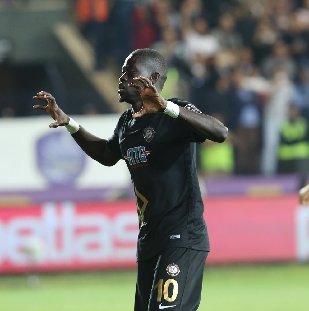 Galatasaray taraftarından Ndiaye transferine tepki!