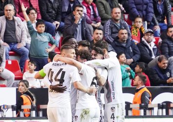 Gaziantep FK 3 puanı 3 golle aldı!