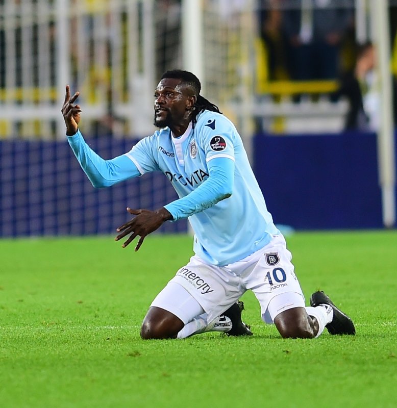 Adebayor’dan Başakşehir’e Galatasaray resti!