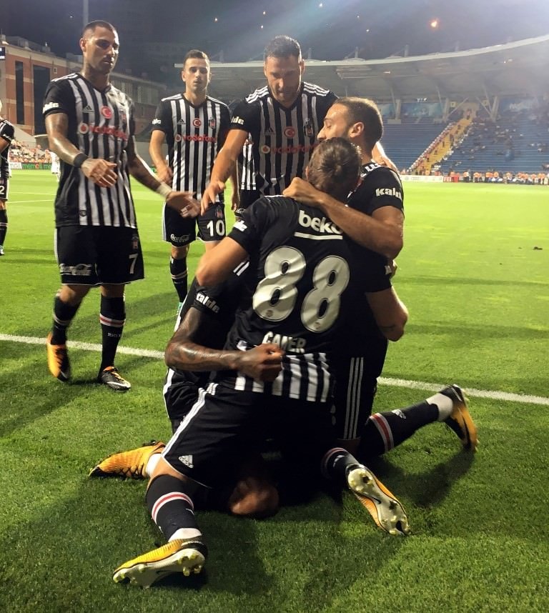 Kasımpaşa - Beşiktaş maçından kareler