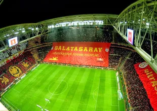Arena'da 40 bin Aslan