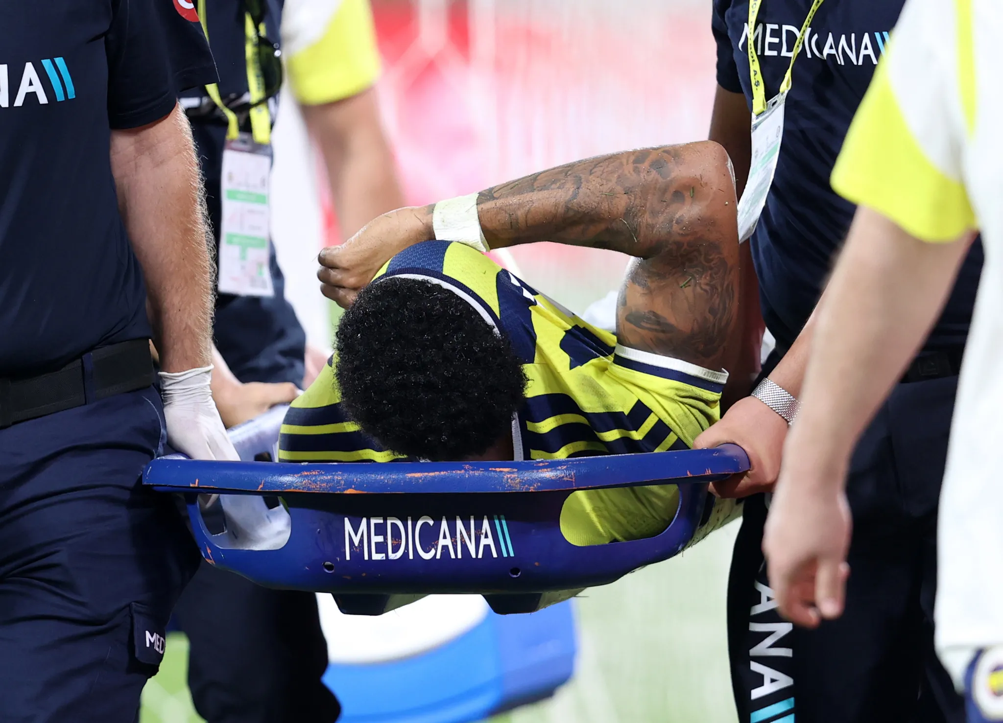 Fenerbahçe'den Jayden Oosterwolde için sakatlık açıklaması!
