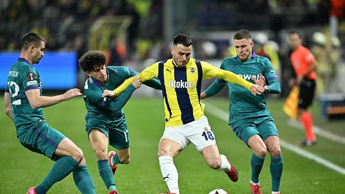 Filip Kostic'in bonservisi alınacak mı? Fenerbahçe kararını verdi Filip Kostic'in bonservisi alınacak mı? Fenerbahçe kararını verdi
