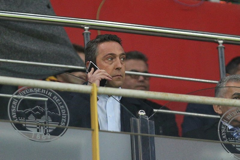 Fenerbahçe’de büyük şok! Maaşlar ödenmedi!