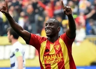 Demba Ba Beşiktaş'la anlaştı