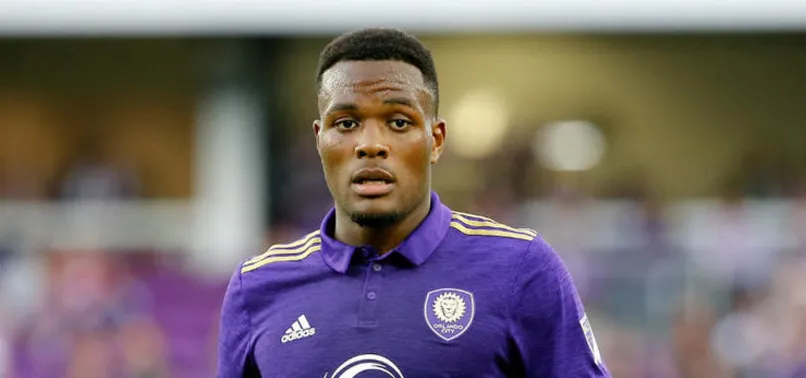 Cyle Larin’e yakın takip