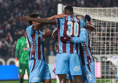 Karadeniz derbisinde kazanan Trabzonspor
