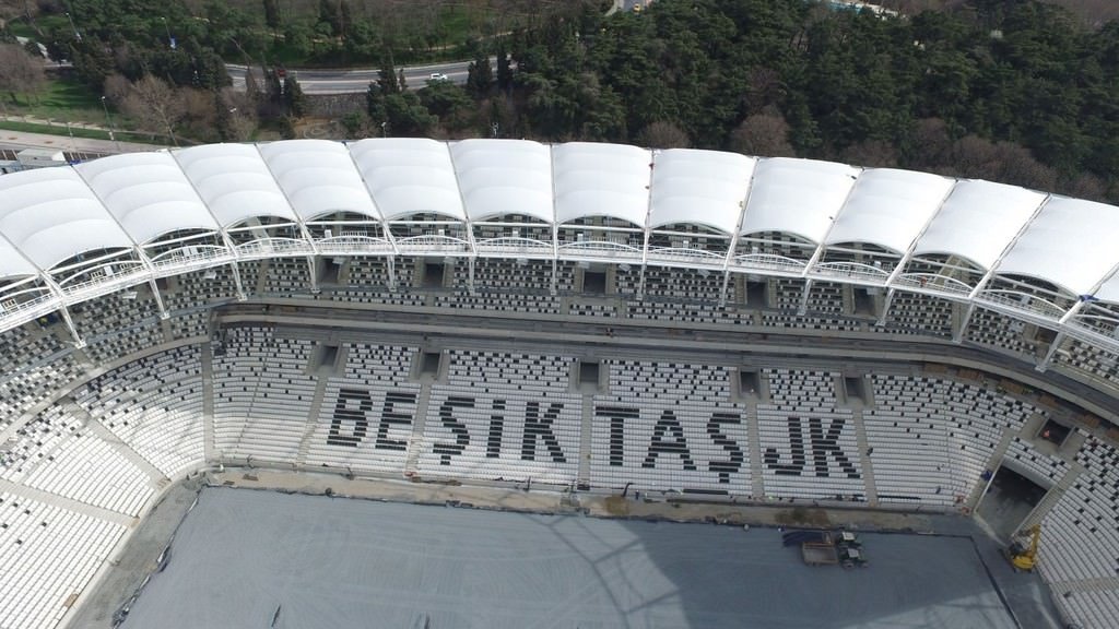 Çılgın Beşiktaş taraftarına çılgın koltuklar!