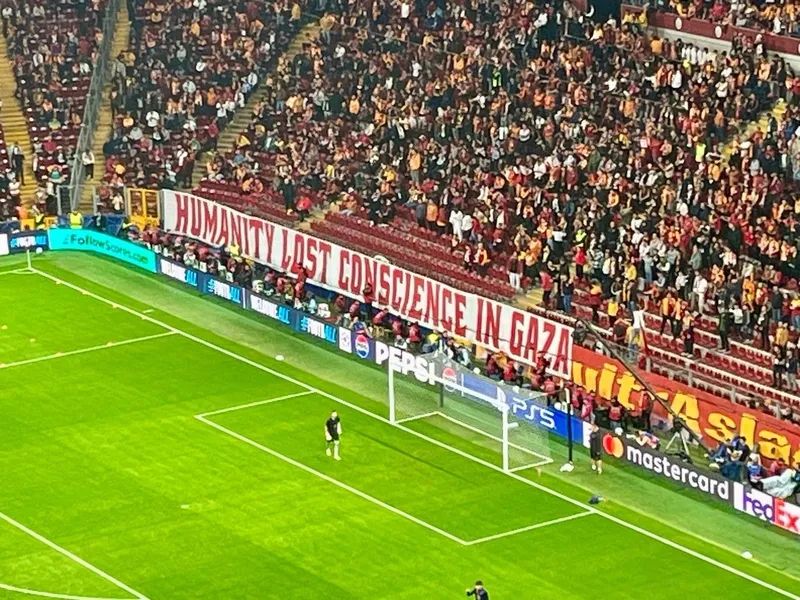 Galatasaray tribünlerinden Filistin’e destek! - 2
