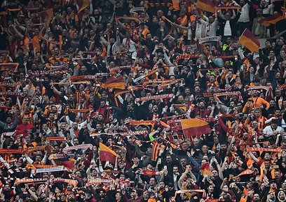 RAMS Park’ta şampiyonluk pankartları