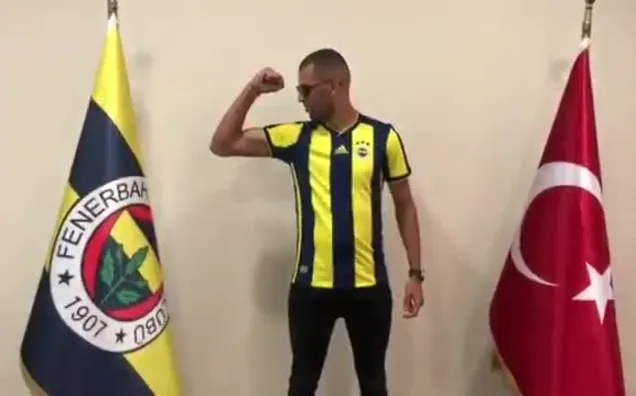 Fenerbahçe Islam Slimani transferini açıkladı