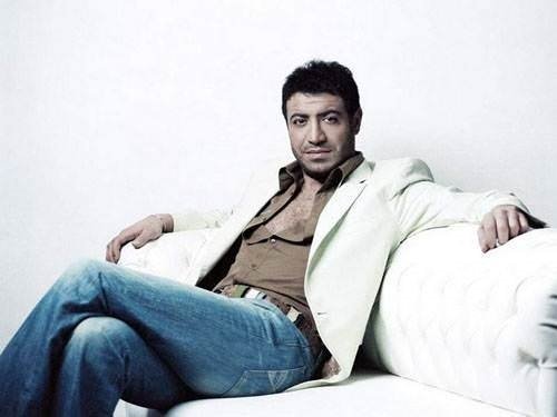 Ünlüler derbide kimi destekliyor?