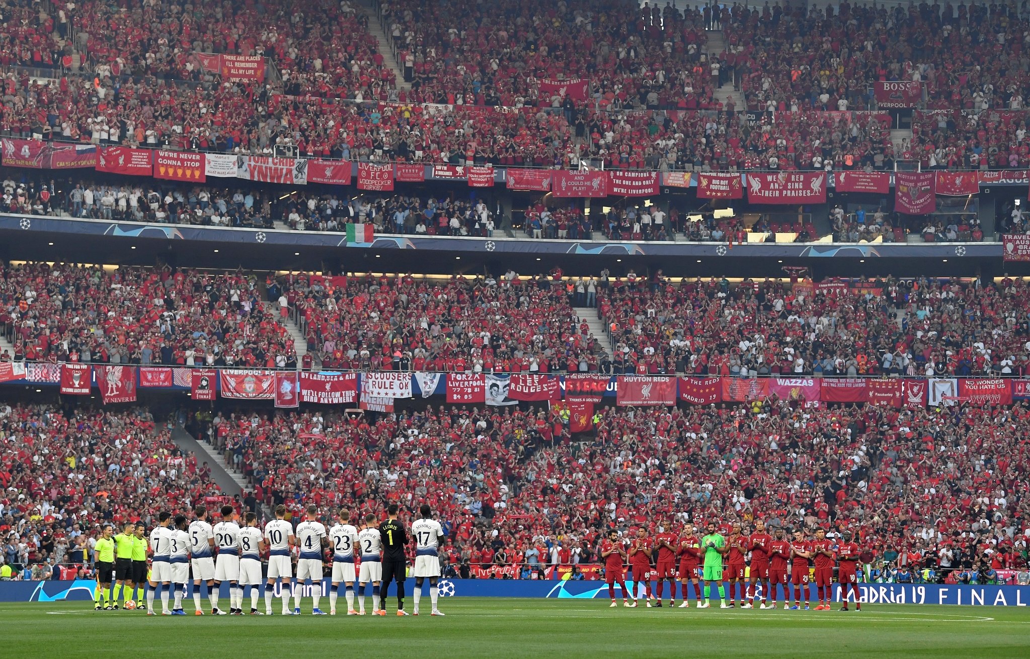 Tottenham Liverpool maçından kareler