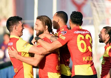 Göztepe Süper Lig'e tutundu