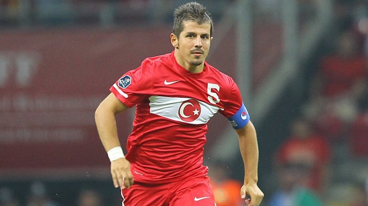 Emre Belözoğlu geri dönüyor