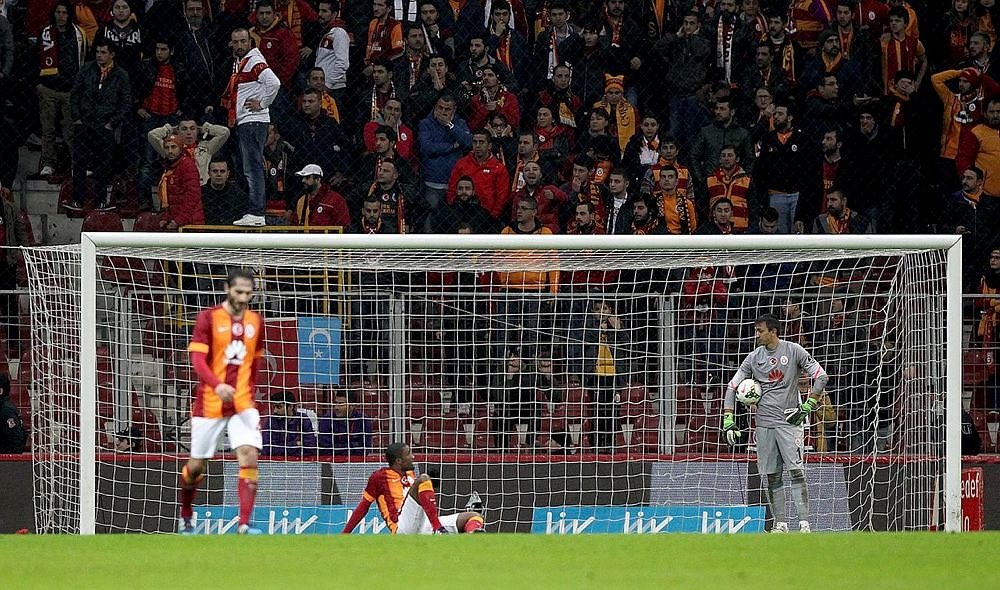 Arena koridorlarında büyük kavga